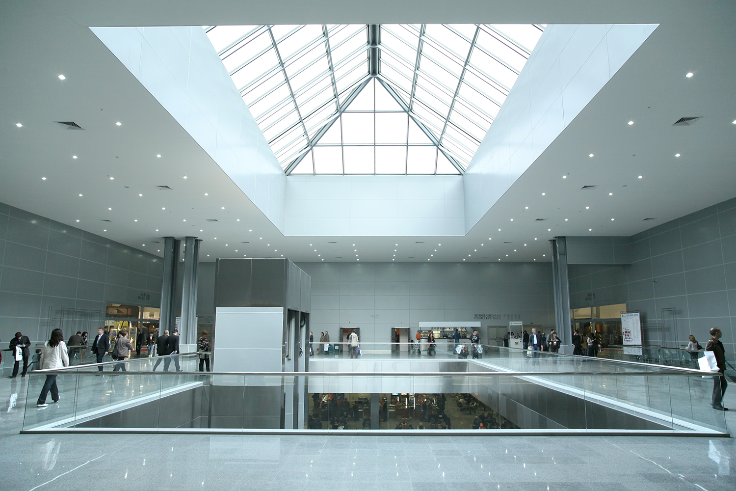 <span style="font-weight: bold;">Помогите нам стать лучше&nbsp;</span><br>